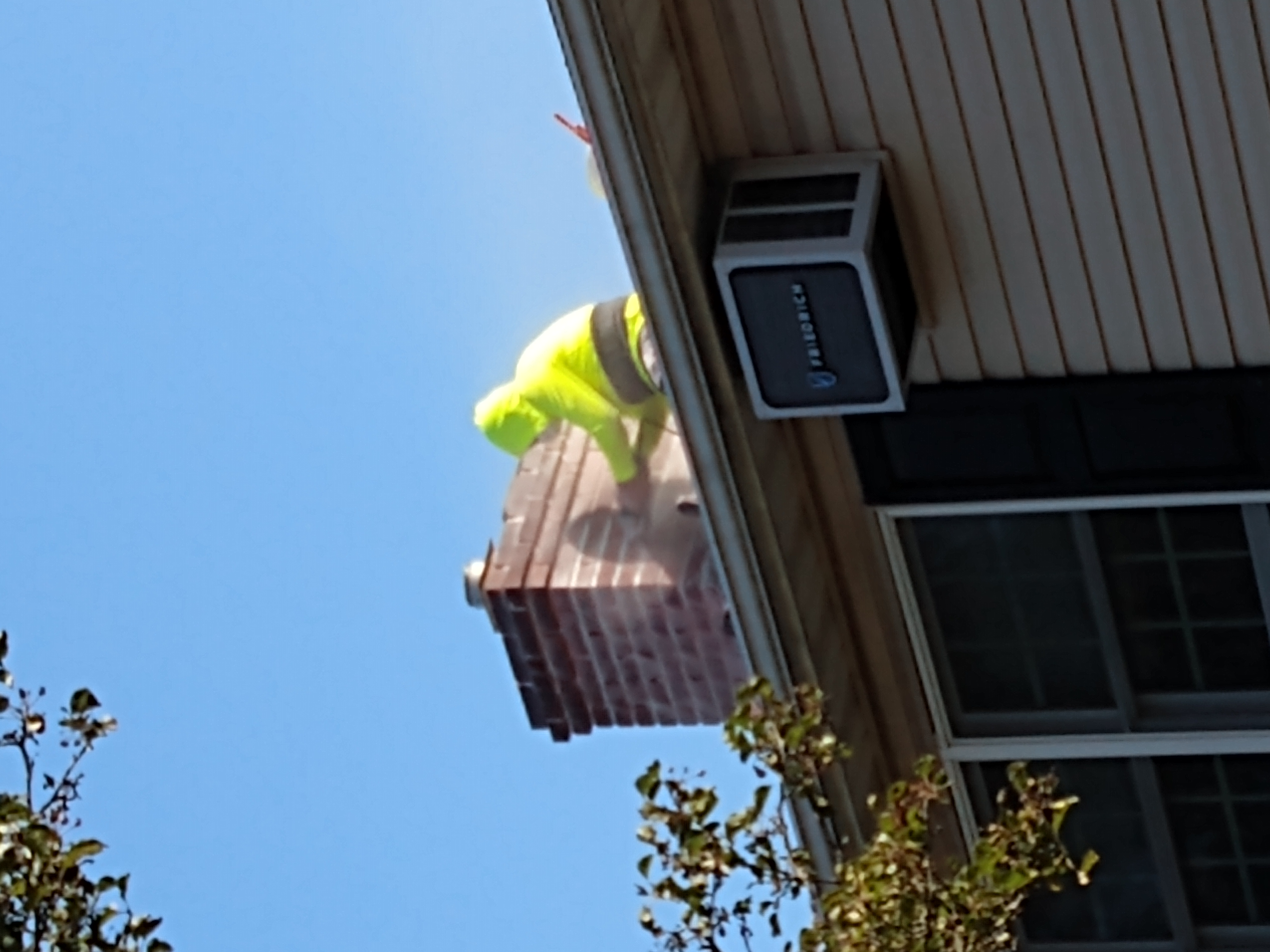 Chimney tuckpointing and mortar repair in Syosset, New York